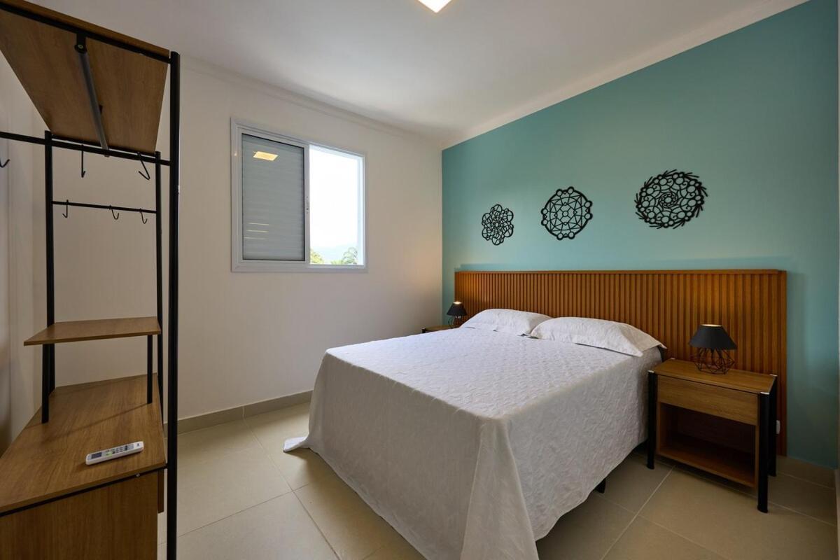 Apartamento Bh11: 1 Quadra D Praia, Ar, Churrasqueira, Piscina Ubatuba