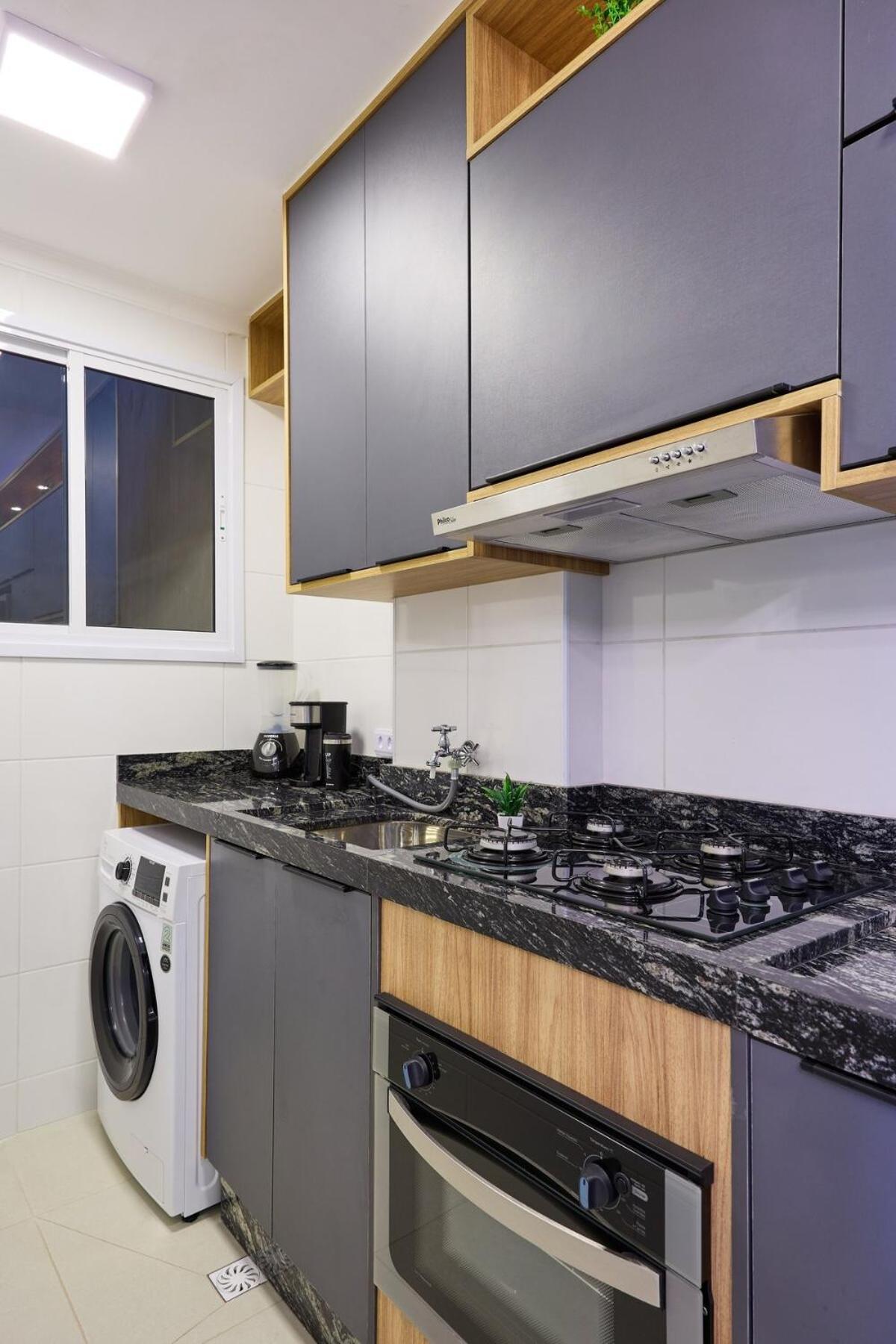 Apartamento Bh11: 1 Quadra D Praia, Ar, Churrasqueira, Piscina Ubatuba